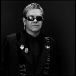 Retrato de Elton John que inspira el espectáculo Rocket Man del Norwegian Luna