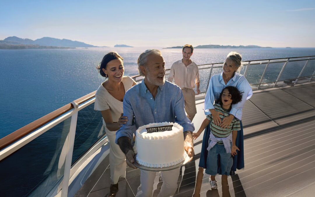 Abuelo celebrando cumpleaños a bordo de un buque de MSC Cruceros