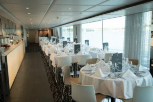 Restaurante y buffet del Emerald Luna