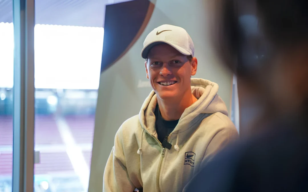 EXPLORA JOURNEYS Y JANNIK SINNER EN MADRID: EL NÚMERO 1 DEL TENIS CO-DISEÑA EL LUJO OCEÁNICO