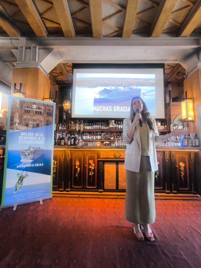 mercedes lafuente durante la presentacion del crucero legend of the seas