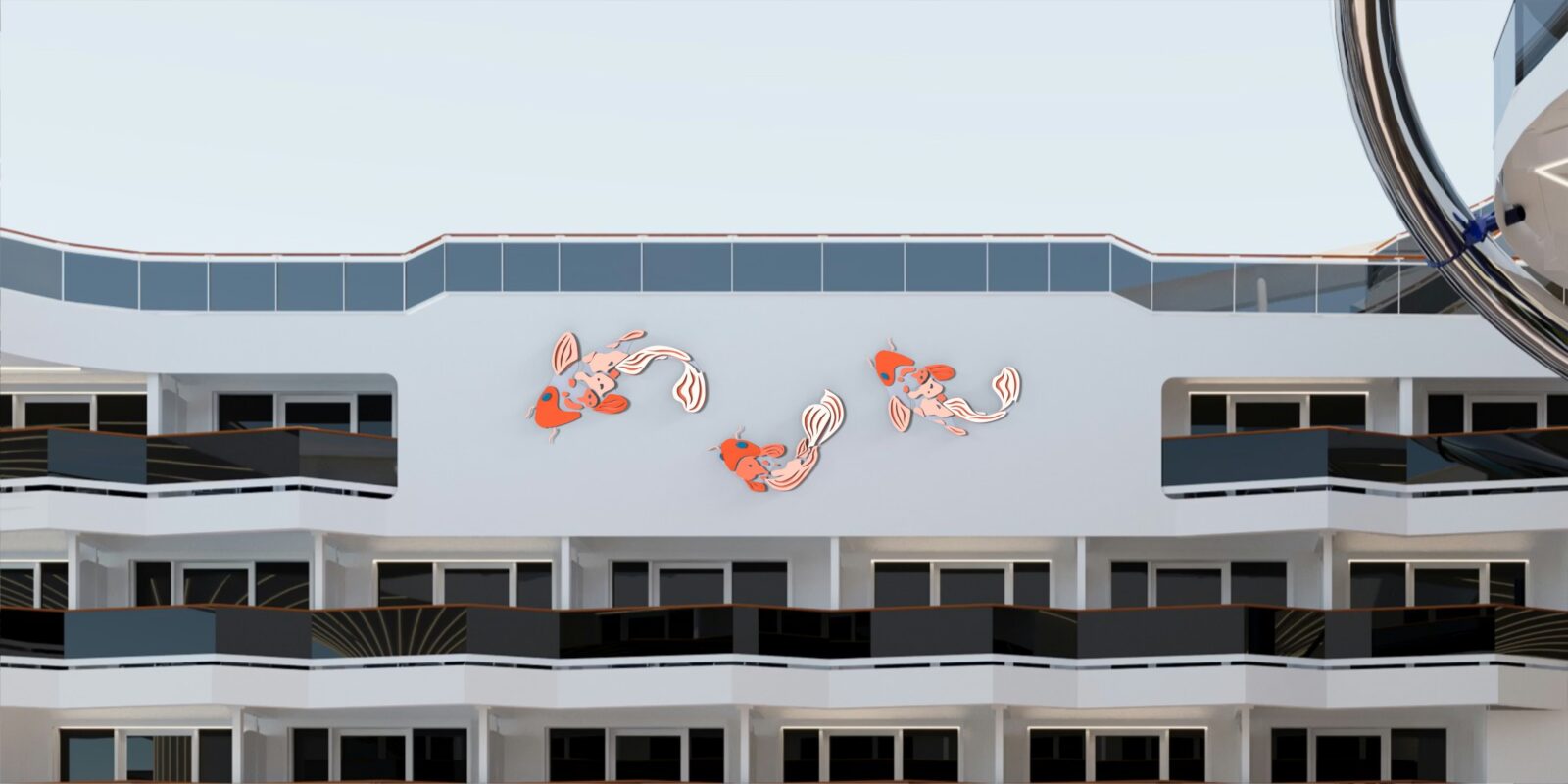 Escultura mural con tres peces koi de color naranja y blanco en la pared exterior de un crucero MSC.